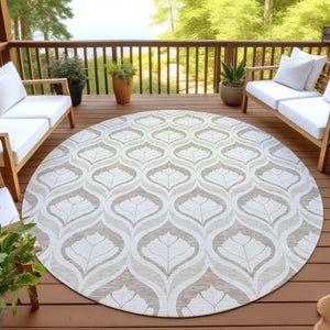HomeRoots 8' Beige and Taupe Round Geometric Area Rug - Washable, Durable, Indoor/Outdoor, Easy-Care Solution 689717