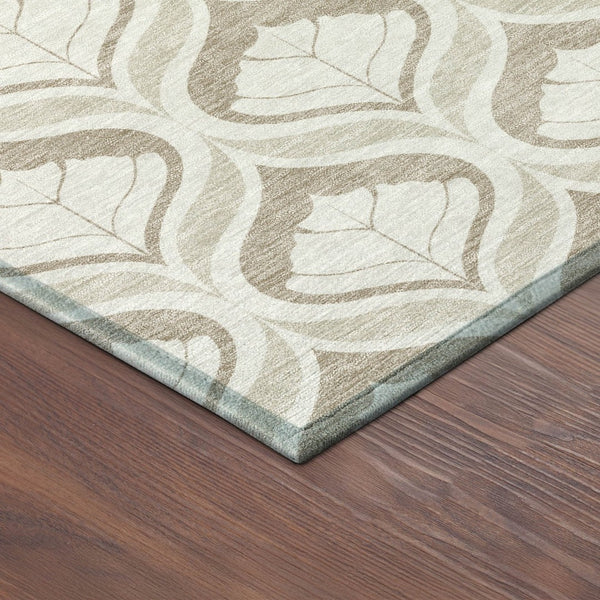 HomeRoots 8' Beige and Taupe Round Geometric Area Rug - Washable, Durable, Indoor/Outdoor, Easy-Care Solution 689717