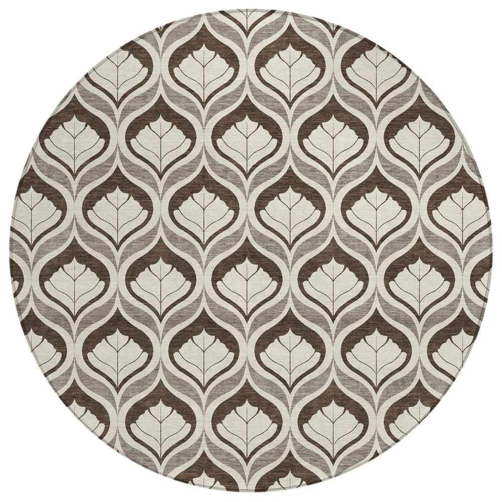 HomeRoots 8' Brown and Beige Round Geometric Washable Rug - Modern, Durable, Indoor/Outdoor Perfect for Any Space 689729