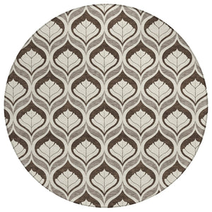 HomeRoots 8' Brown and Beige Round Geometric Washable Rug - Modern, Durable, Indoor/Outdoor Perfect for Any Space 689729