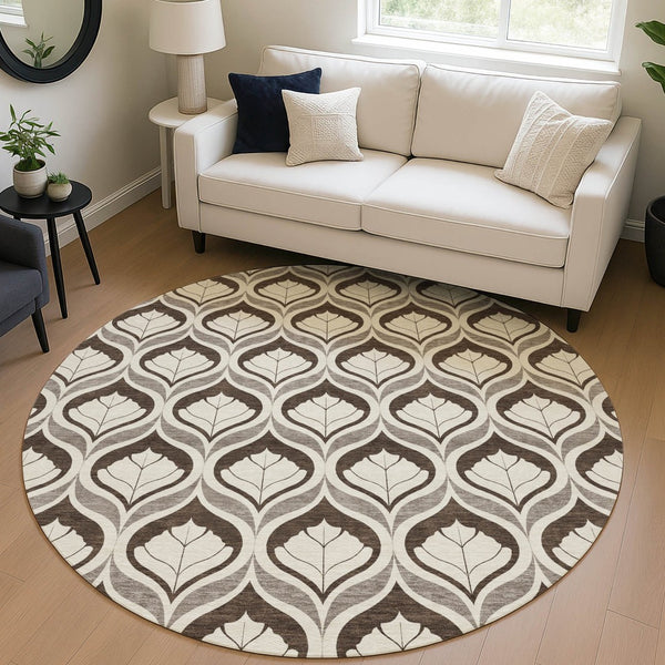 HomeRoots 8' Brown and Beige Round Geometric Washable Rug - Modern, Durable, Indoor/Outdoor Perfect for Any Space 689729