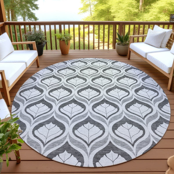 HomeRoots 8' Charcoal & Silver Geometric Washable Round Area Rug - Stylish, Durable & Ideal for Indoor/Outdoor Use 689741