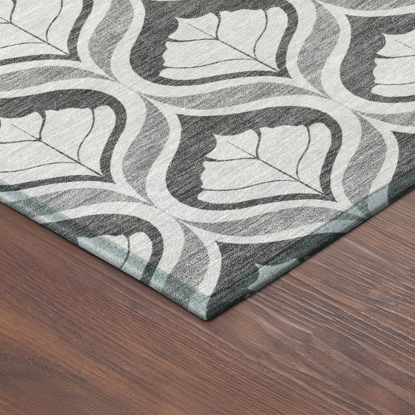 HomeRoots 8' Charcoal & Silver Geometric Washable Round Area Rug - Stylish, Durable & Ideal for Indoor/Outdoor Use 689741