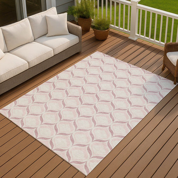HomeRoots 5' Pink and Ivory Geometric Indoor-Outdoor Area Rug - Durable, Machine Washable, Stylish Accent Piece 689770