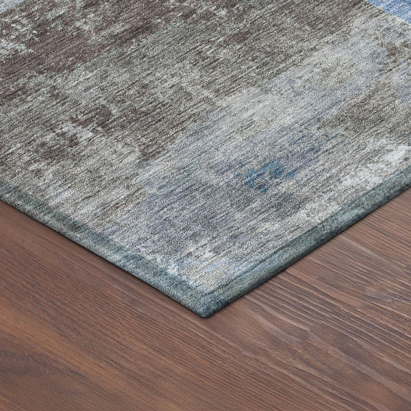 HomeRoots 5' Blue and Beige Geometric Indoor Outdoor Area Rug - Durable, Washable, Perfect for High-Traffic Spaces! 689794