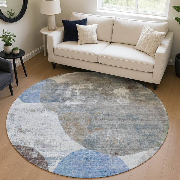 HomeRoots 8' Round Geometric Indoor Outdoor Area Rug in Blue and Beige - Washable, Stylish, and Durable! 689795