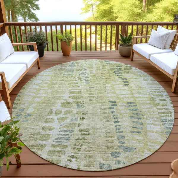 HomeRoots 8' Round Artichoke Green and Beige Abstract Area Rug - Washable, Durable, Perfect for Indoor & Outdoor Use 689819