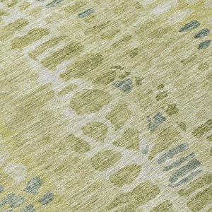 HomeRoots 8' Round Artichoke Green and Beige Abstract Area Rug - Washable, Durable, Perfect for Indoor & Outdoor Use 689819