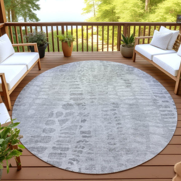 HomeRoots 8' Gray and Silver Round Abstract Area Rug - Stylish, Washable, Durable for Indoor & Outdoor Use 689837