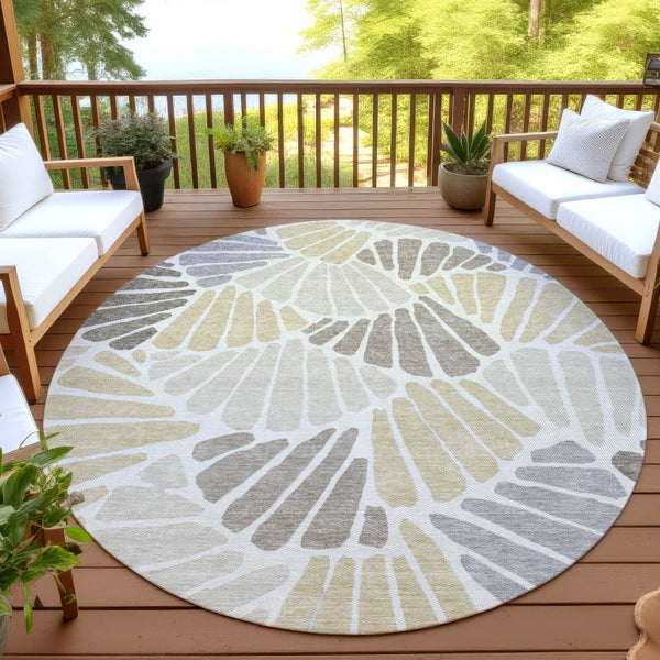 HomeRoots 8' Round Floral Washable Area Rug in Beige, Gold & Brown – Perfect for Indoor & Outdoor Use! 689885