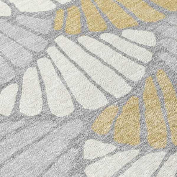 HomeRoots 8' Gray Gold and Ivory Round Floral Washable Area Rug - Durable, Stylish, Indoor/Outdoor Essential! 689915