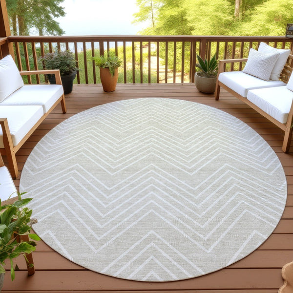 HomeRoots 8' Beige and Ivory Round Geometric Washable Area Rug – Durable, Stylish, Indoor/Outdoor Versatile Decor 690065