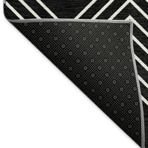 HomeRoots 8' Round Black and Ivory Geometric Area Rug - Washable, Durable, Stylish for Indoor & Outdoor Use 690071