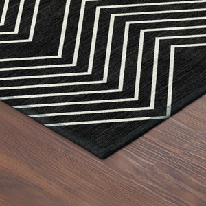 HomeRoots 8' Round Black and Ivory Geometric Area Rug - Washable, Durable, Stylish for Indoor & Outdoor Use 690071