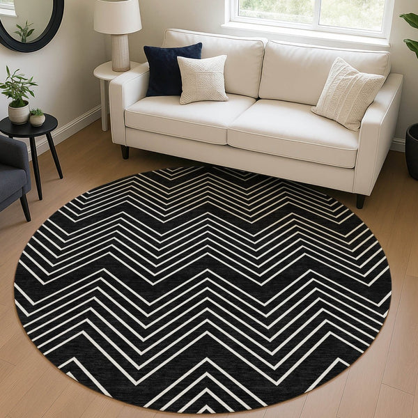 HomeRoots 8' Round Black and Ivory Geometric Area Rug - Washable, Durable, Stylish for Indoor & Outdoor Use 690071