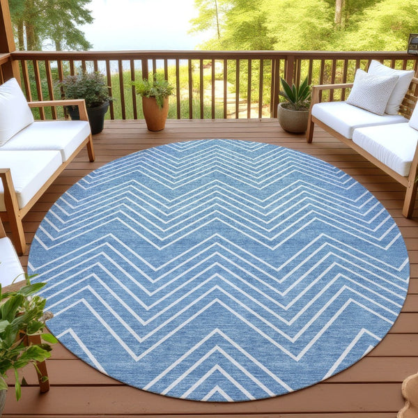 HomeRoots 8' Blue And Ivory Geometric Round Rug - Durable, Washable Design for Indoor & Outdoor Spaces! 690077