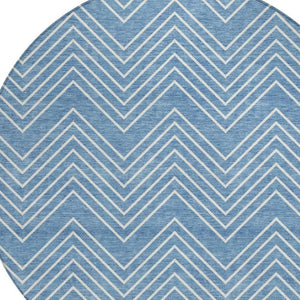 HomeRoots 8' Blue And Ivory Geometric Round Rug - Durable, Washable Design for Indoor & Outdoor Spaces! 690077