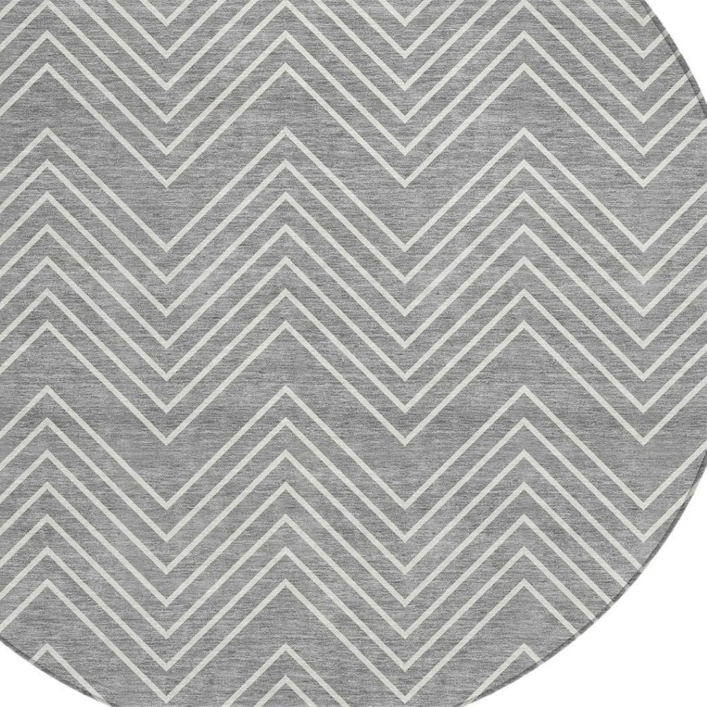 HomeRoots 8' Gray and Ivory Round Geometric Rug - Stylish, Washable, Heavy-Duty for Indoor/Outdoor Spaces! 690095