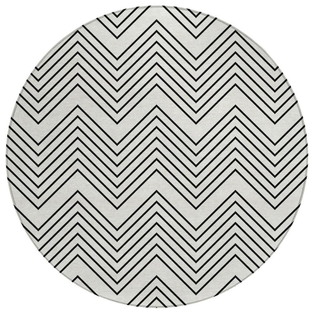 HomeRoots 8' Ivory and Black Round Geometric Area Rug - Washable, Durable, Stylish for Indoor & Outdoor Use 690101
