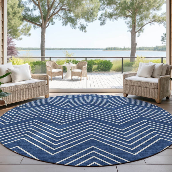 HomeRoots 8' Navy Blue & Ivory Round Geometric Area Rug - Washable, Durable, Stylish for Indoor & Outdoor Use! 690107