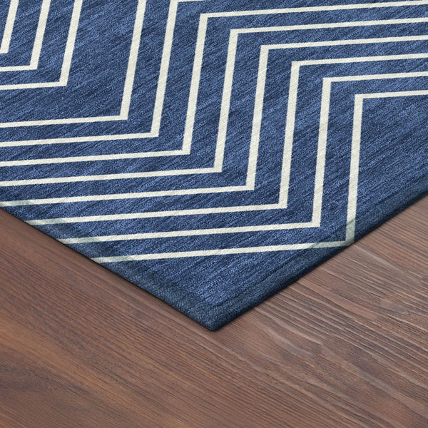 HomeRoots 8' Navy Blue & Ivory Round Geometric Area Rug - Washable, Durable, Stylish for Indoor & Outdoor Use! 690107