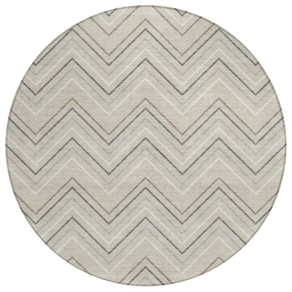 HomeRoots 8' Versatile Beige, Ivory & Gray Round Geometric Area Rug – Washable for Indoor/Outdoor Use! 690113