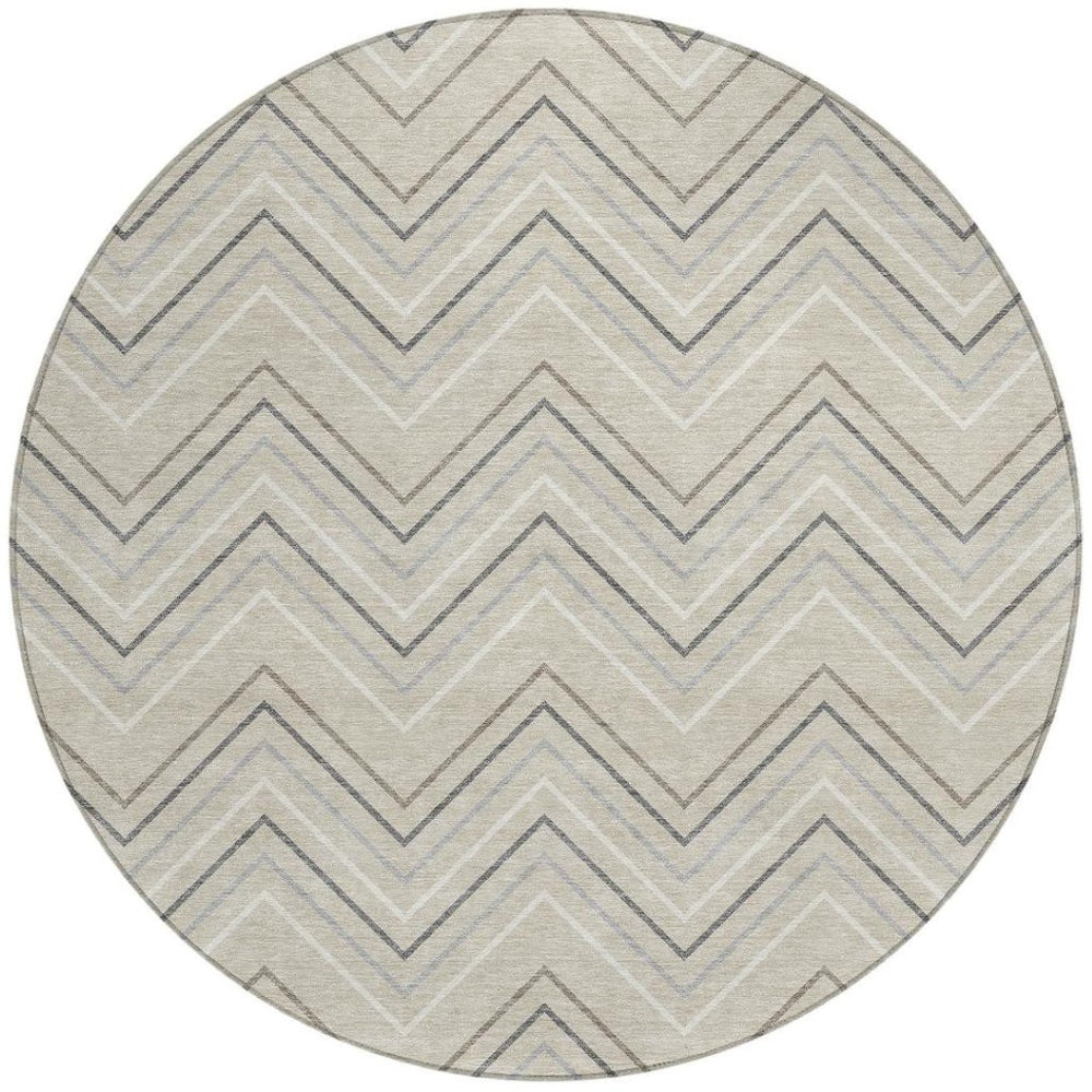 HomeRoots 8' Versatile Beige, Ivory & Gray Round Geometric Area Rug – Washable for Indoor/Outdoor Use! 690113