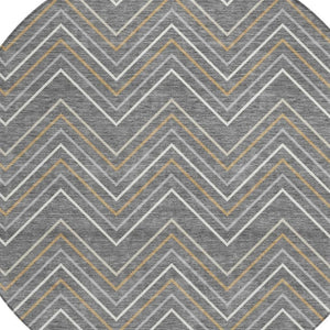 HomeRoots 8' Contemporary Geometric Gray, Ivory & Gold Round Washable Area Rug for Indoor & Outdoor Use 690131