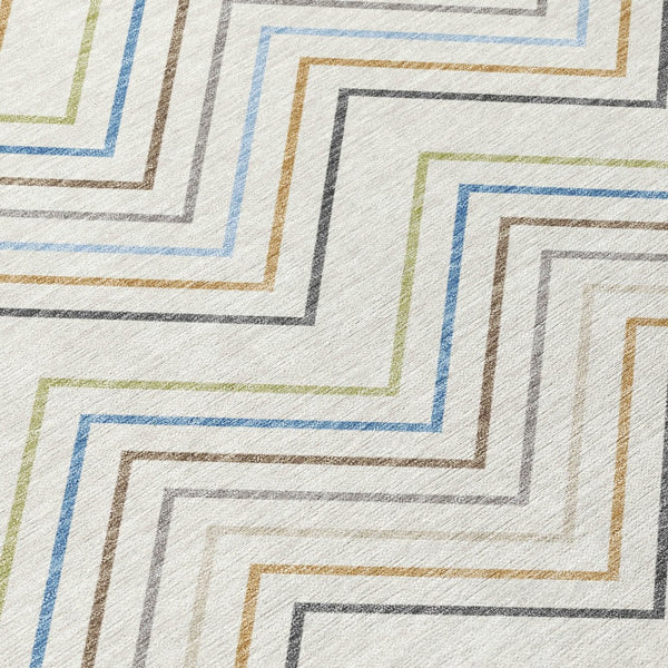 HomeRoots 8' Coastal-Inspired Round Striped Area Rug - Washable, Durable, Perfect for Indoor & Outdoor Use! 690179