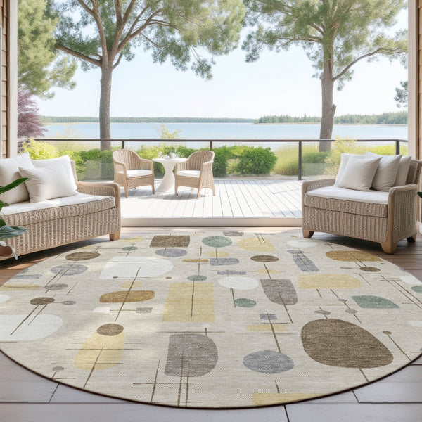 HomeRoots 8' Round Geometric Indoor Outdoor Area Rug in Beige, Brown & Gray - Modern, Washable, Stain-Resistant 690197