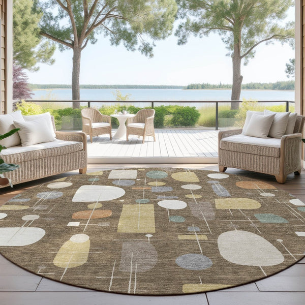 HomeRoots 8' Round Geometric Area Rug in Chocolate Brown & Gray - Washable, Durable for Indoor & Outdoor Use 690209