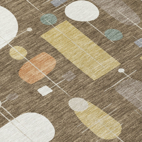 HomeRoots 8' Round Geometric Area Rug in Chocolate Brown & Gray - Washable, Durable for Indoor & Outdoor Use 690209