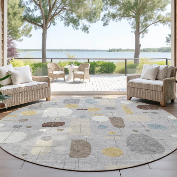 HomeRoots 8' Round Geometric Washable Area Rug in Silver, Ivory & Brown - Perfect for Indoor & Outdoor Use! 690227