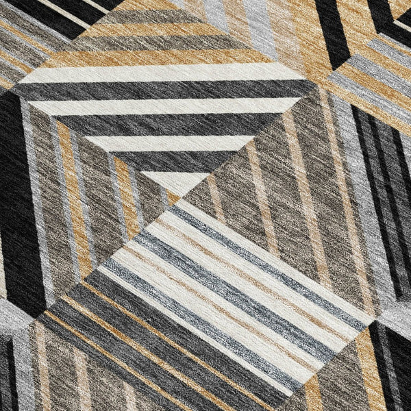 HomeRoots 5' Black Gray Khaki Patchwork Washable Area Rug - Durable Indoor/Outdoor Design for All Spaces 690472