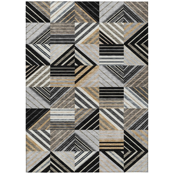 HomeRoots 5' Black Gray Khaki Patchwork Washable Area Rug - Durable Indoor/Outdoor Design for All Spaces 690472