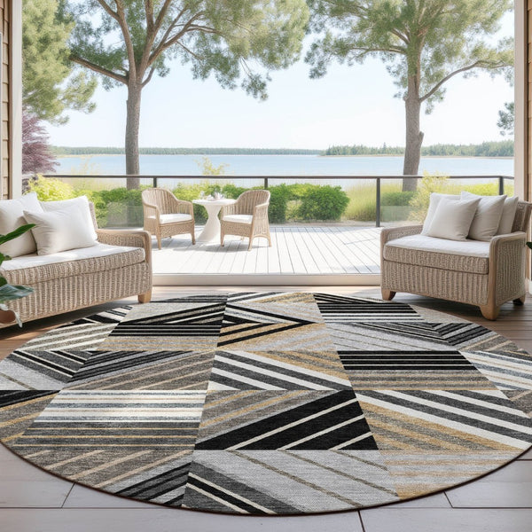 HomeRoots 8' Round Patchwork Indoor Outdoor Rug in Black, Gray & Khaki - Stylish, Washable & Durable Design 690473