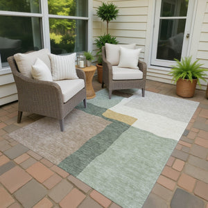 HomeRoots 5' Abstract Artichoke Green and Brown Washable Area Rug – Durable Indoor/Outdoor Style for High Traffic 690508