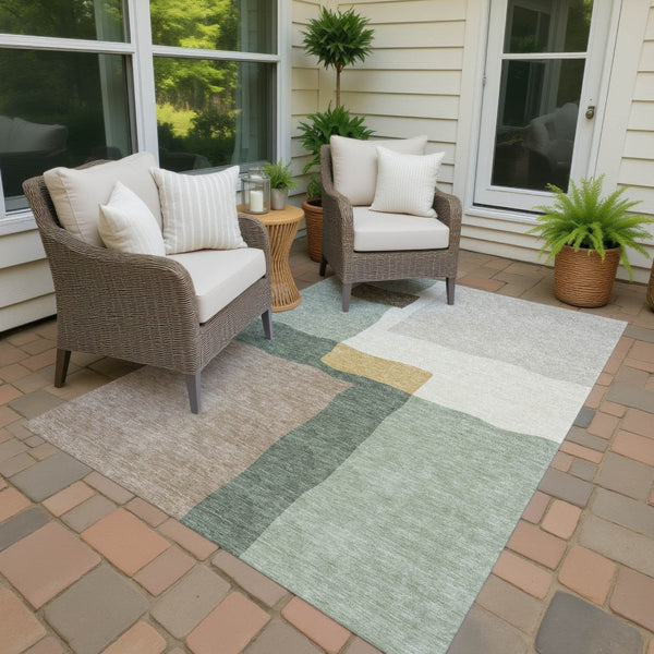 HomeRoots 5' Abstract Artichoke Green and Brown Washable Area Rug – Durable Indoor/Outdoor Style for High Traffic 690508
