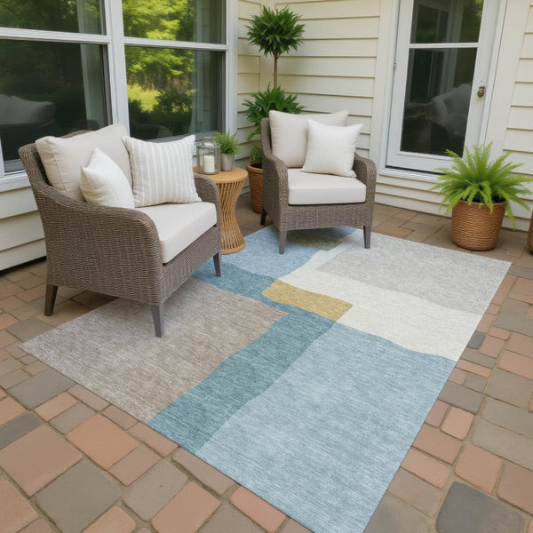HomeRoots 5' Stylish Teal Blue, Beige & Ivory Abstract Washable Area Rug for Indoor & Outdoor Spaces 690550