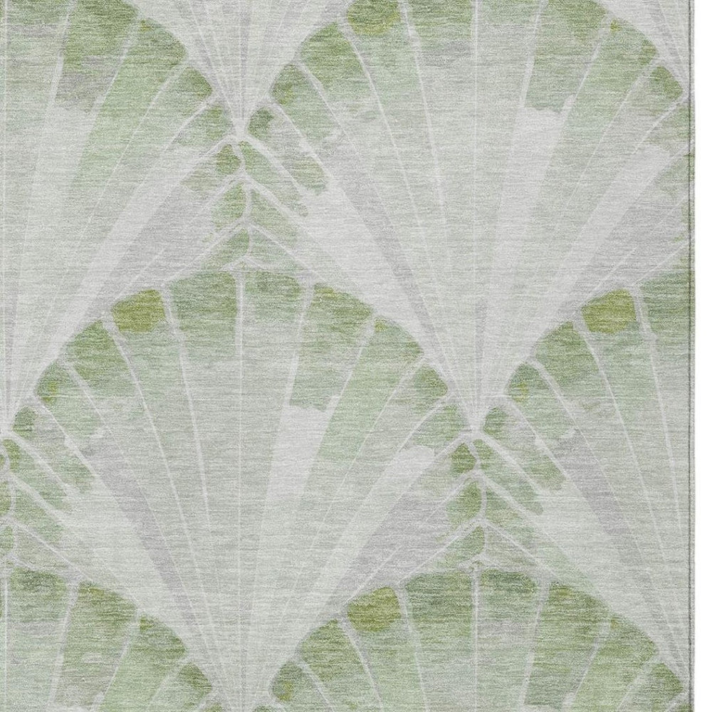 HomeRoots 5' Artichoke Green and Ivory Seashell Area Rug – Stylish, Machine Washable, Indoor/Outdoor Versatility! 690556