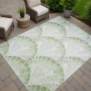 HomeRoots 5' Artichoke Green and Ivory Seashell Area Rug – Stylish, Machine Washable, Indoor/Outdoor Versatility! 690556