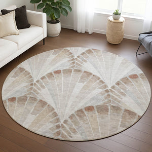 HomeRoots 8' Beige and Brown Round Seashell Area Rug - Stylish, Washable Indoor/Outdoor Mat for High-Traffic Spaces 690563