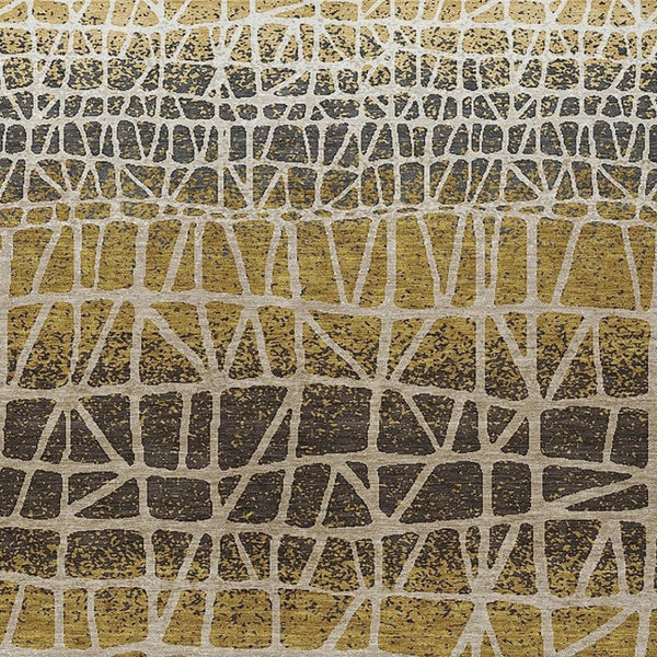 HomeRoots 8' Gold Brown Beige Geometric Washable Area Rug – Stylish Indoor/Outdoor Design for Any Space 690672