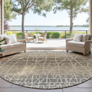 HomeRoots 8' Stylish Geometric Washable Round Indoor/Outdoor Area Rug - Durable, Easy-Care, Versatile Design! 690683