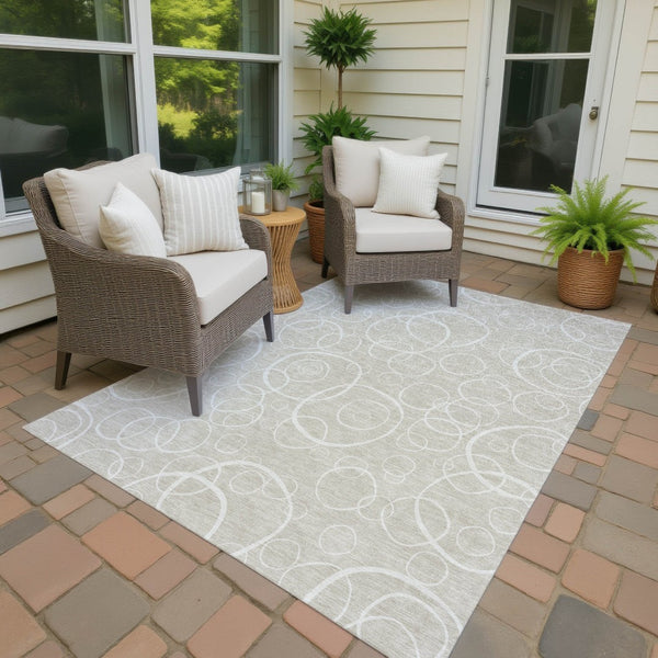 HomeRoots 5' X 8' Beige and Ivory Geometric Area Rug - Washable, Stain-Resistant for Indoor & Outdoor Use! 690760