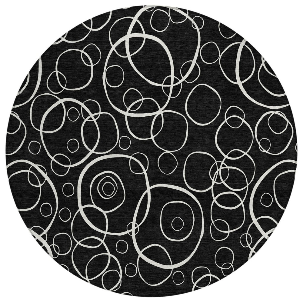 HomeRoots 8' Black And Ivory Round Geometric Rug - Washable, Durable, Stylish for Indoor & Outdoor Spaces 690767
