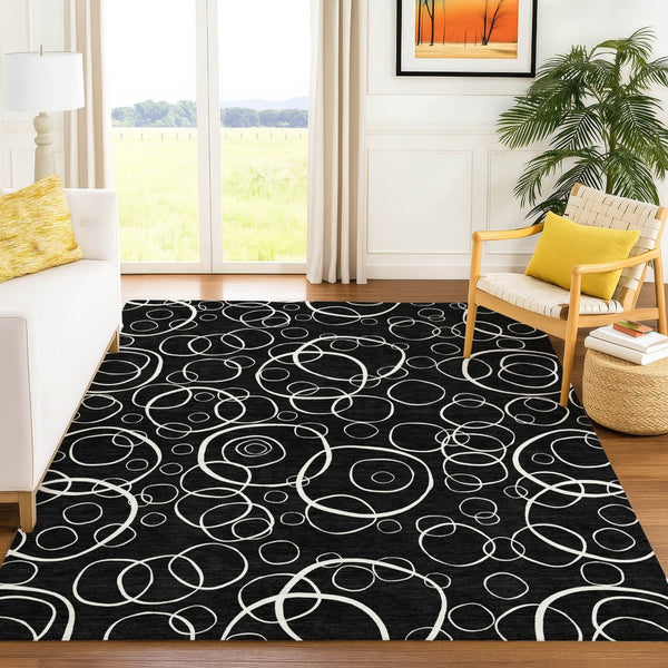 HomeRoots 8' X 10' Stylish Black & Ivory Geometric Rug - Machine Washable, Indoor/Outdoor, Stain-Resistant Design 690768