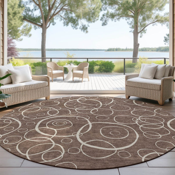 HomeRoots 8' Washable Brown and Beige Round Geometric Area Rug for Indoor & Outdoor High-Traffic Spaces 690773