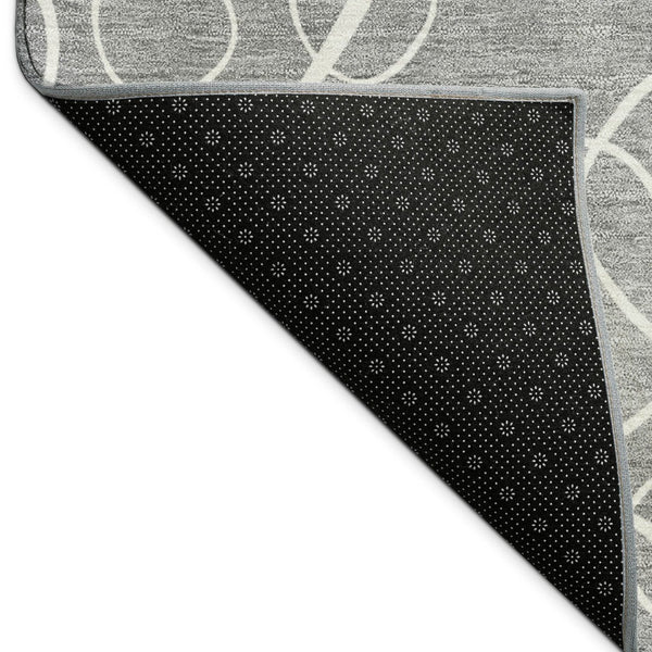 HomeRoots 5' Stylish Gray and Ivory Geometric Area Rug – Durable, Washable, Perfect for Indoor/Outdoor Spaces 690778