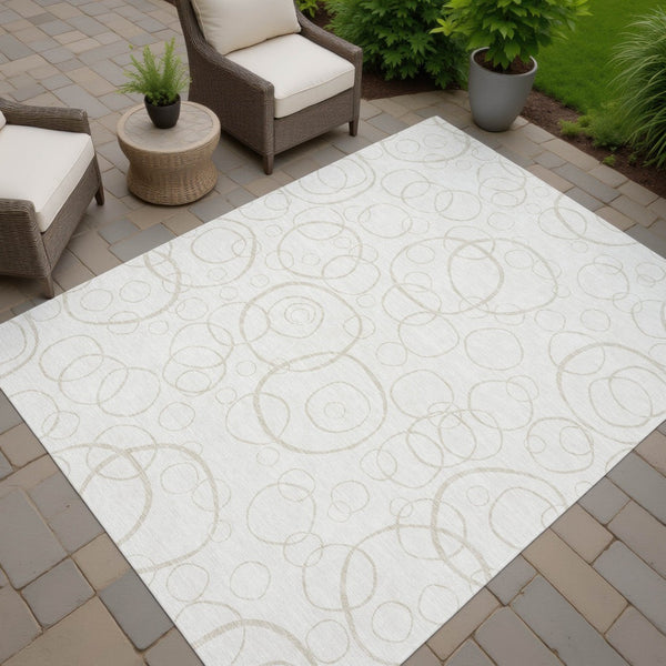 HomeRoots 5' X 8' Ivory and Beige Geometric Washable Area Rug - Durable, Stylish for Indoor & Outdoor Spaces! 690784